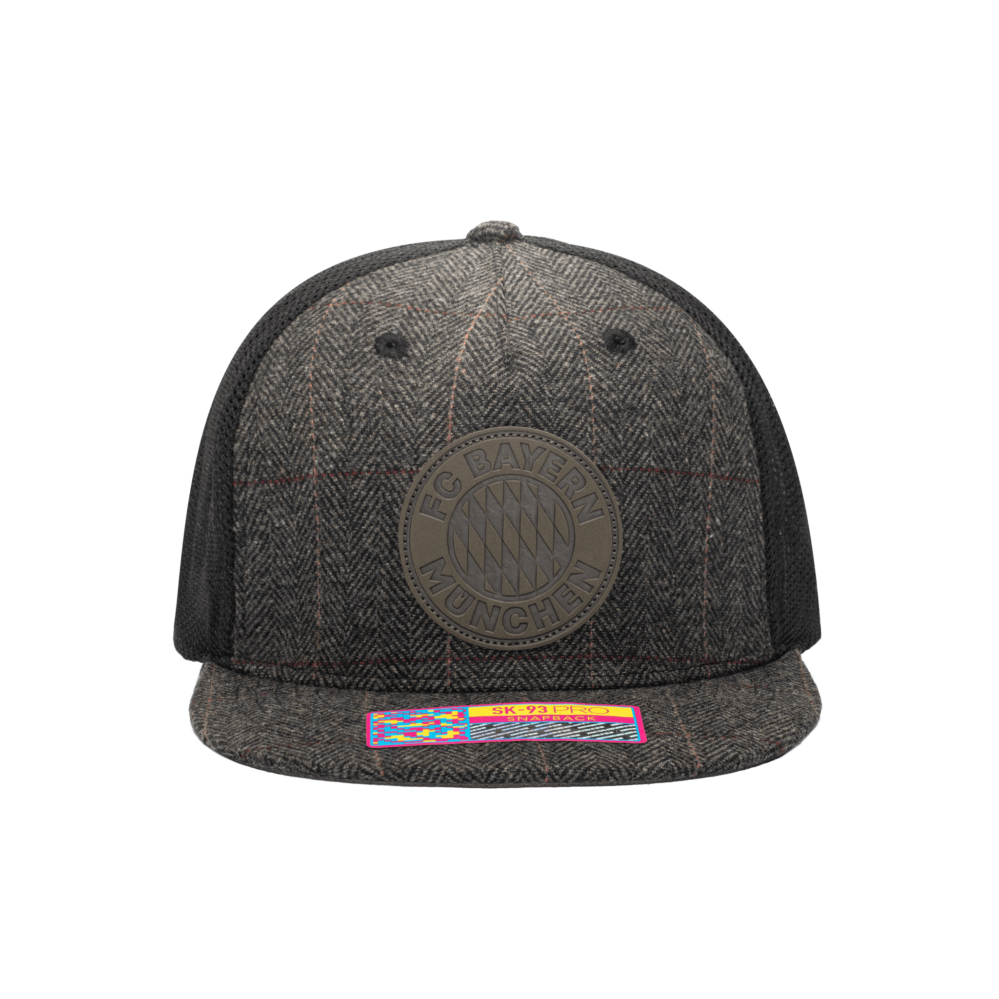 Front view of the Bayern Munich Sherlock Snapback with high structured crown, flat peak brim, mesh back, and snapback closure, in Grey/Black.