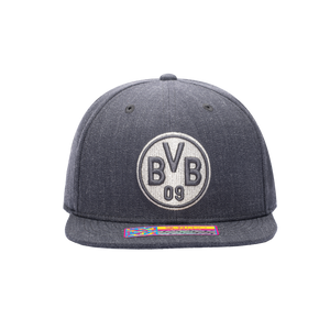 Front view of the Borussia Dortmund Platinum Snapback in Grey.