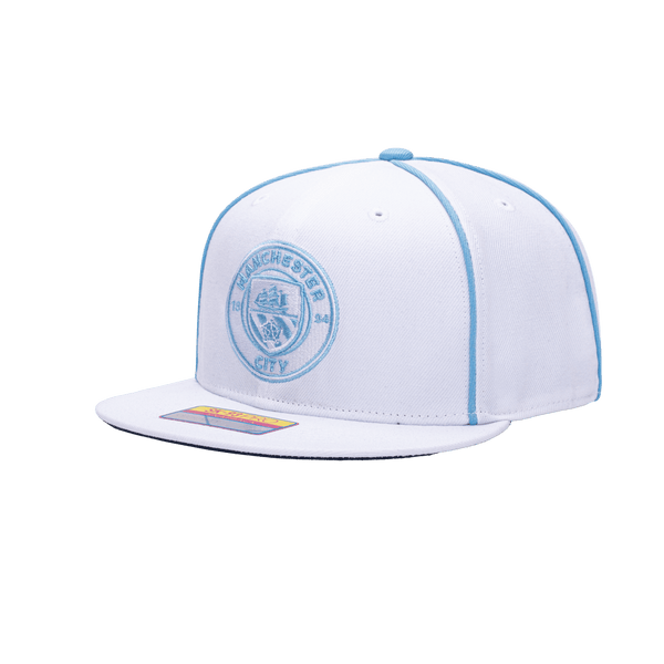 Side view of the Manchester City Cali Day Snapback with high crown, flat peak, and snapback closure, in white/blue.